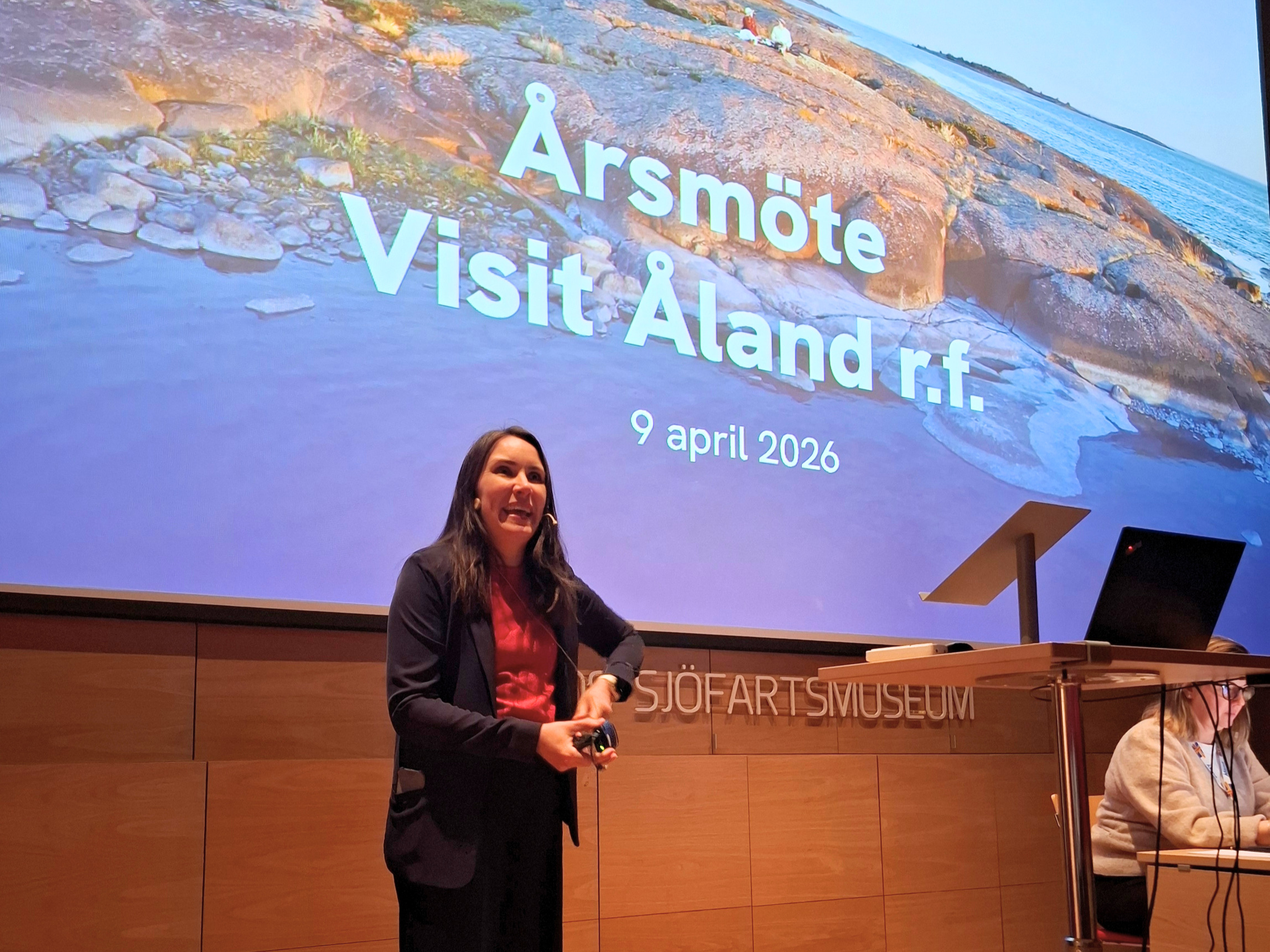 251736f9-1b3d-4fa5-8a32-d27d2a7049c7